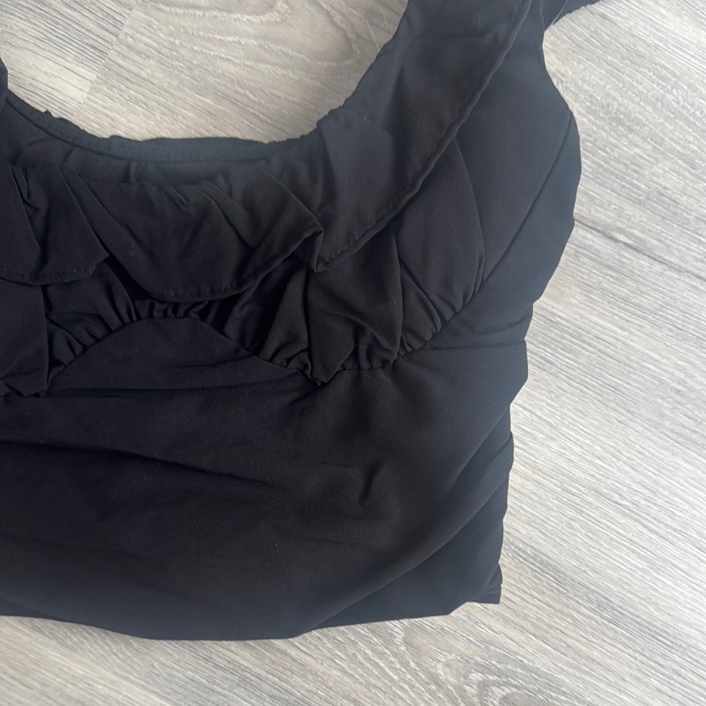 Zara Ruffle Crop Top - Picture 3 of 9
